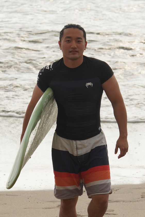 Surfing moment 1
